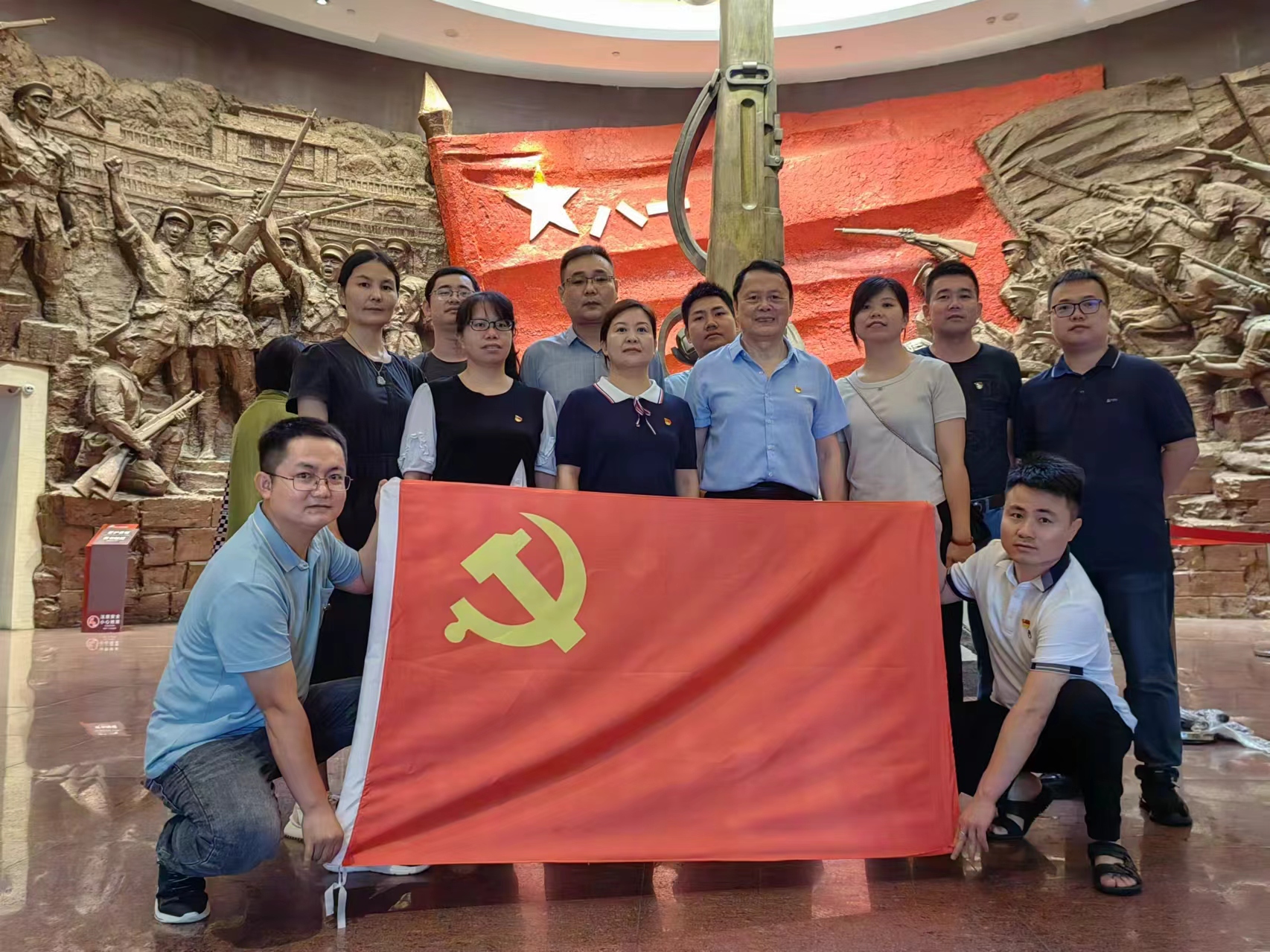 賡續(xù)紅色血脈，傳承建黨精神                                                    ——江西誠建黨支部開展“慶七一，感黨恩，跟黨走”主題黨日活動